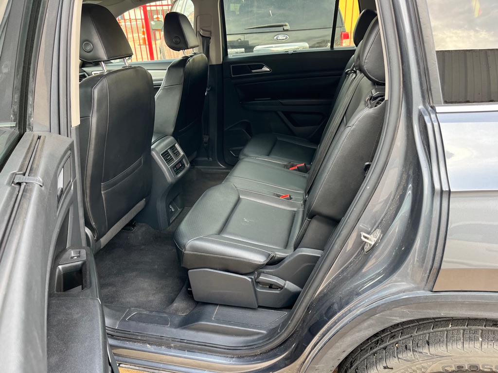 Photo 12 of this VOLKSWAGEN ATLAS