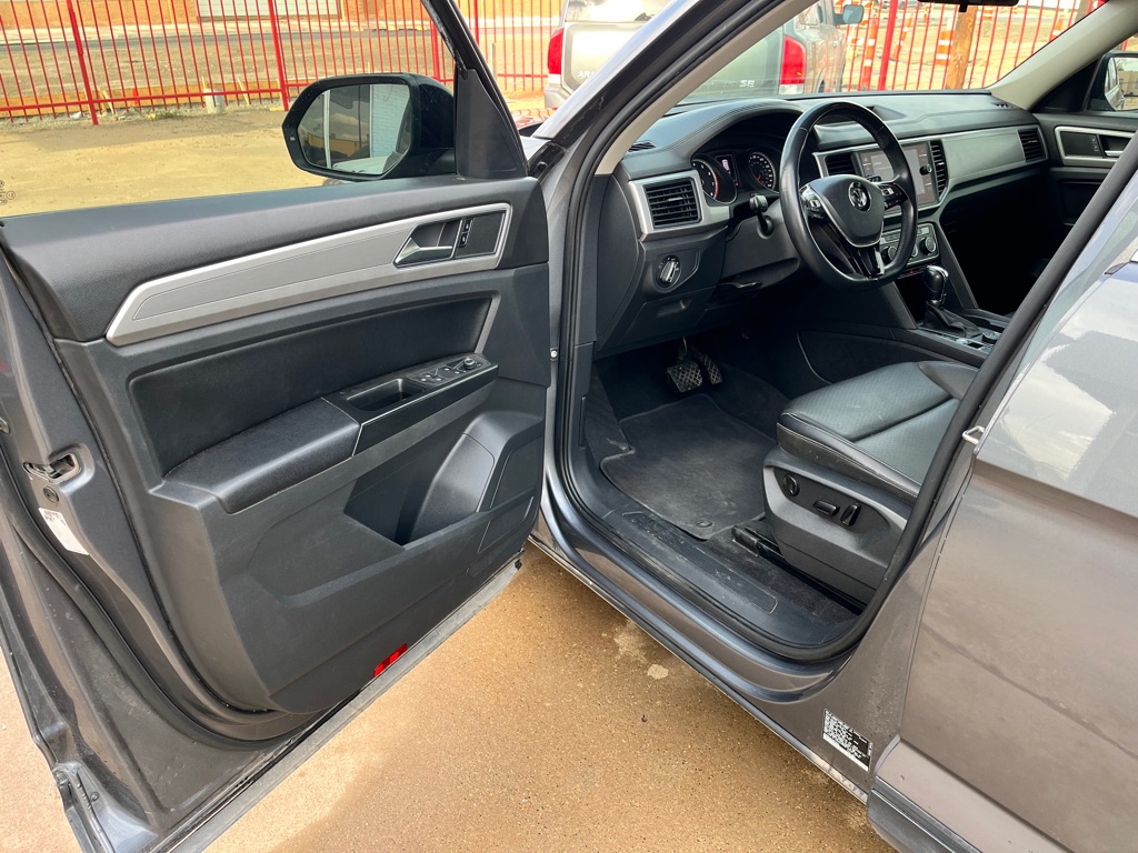 Photo 9 of this VOLKSWAGEN ATLAS