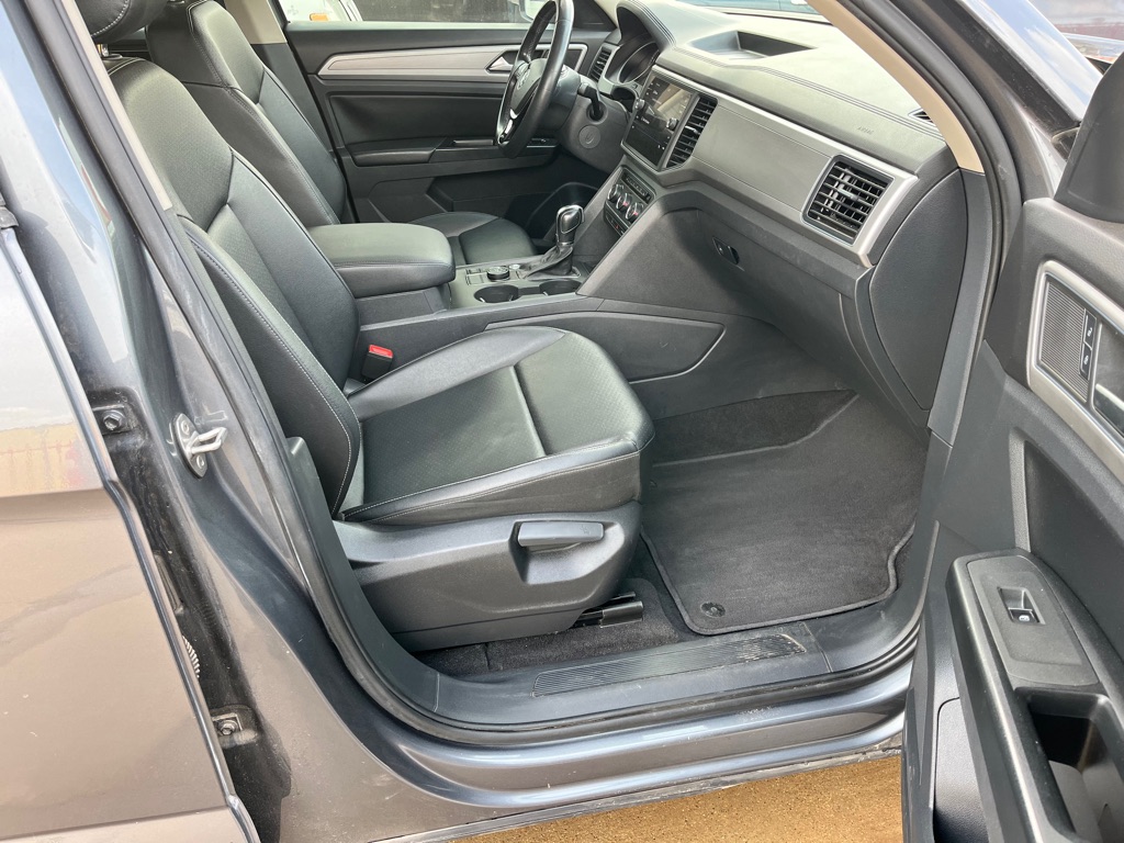 Photo 14 of this VOLKSWAGEN ATLAS