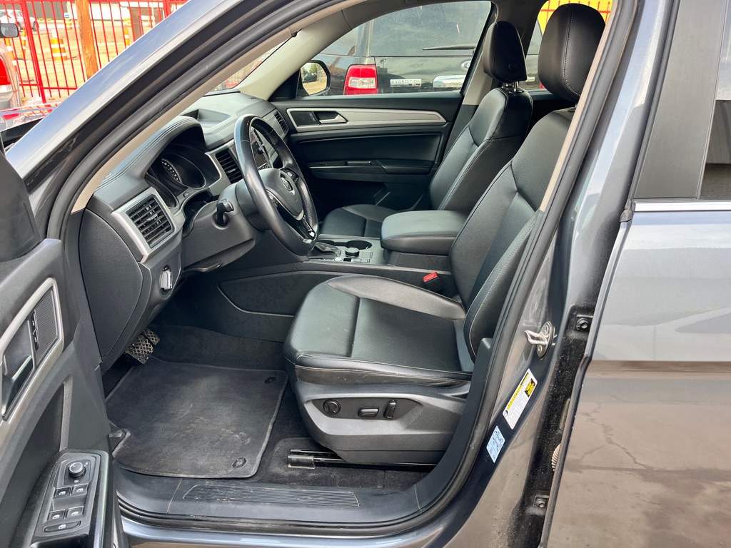 Photo 10 of this VOLKSWAGEN ATLAS