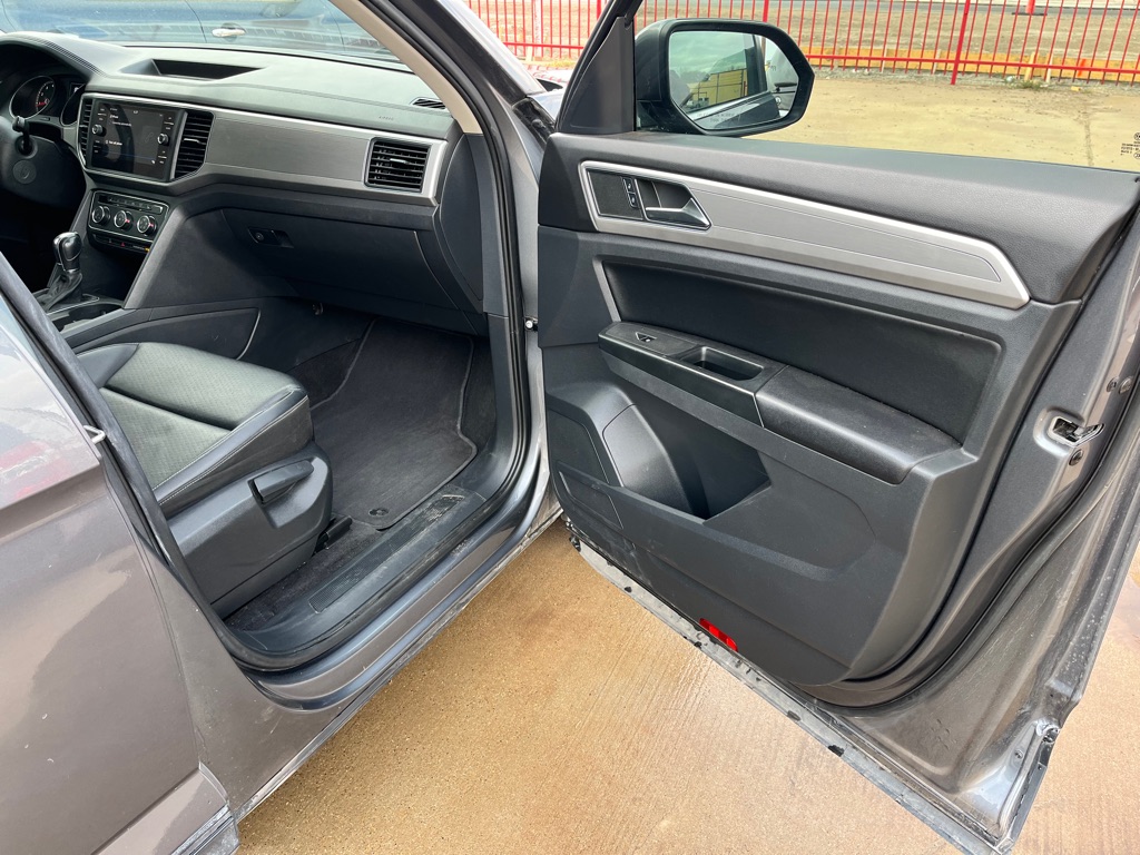 Photo 13 of this VOLKSWAGEN ATLAS