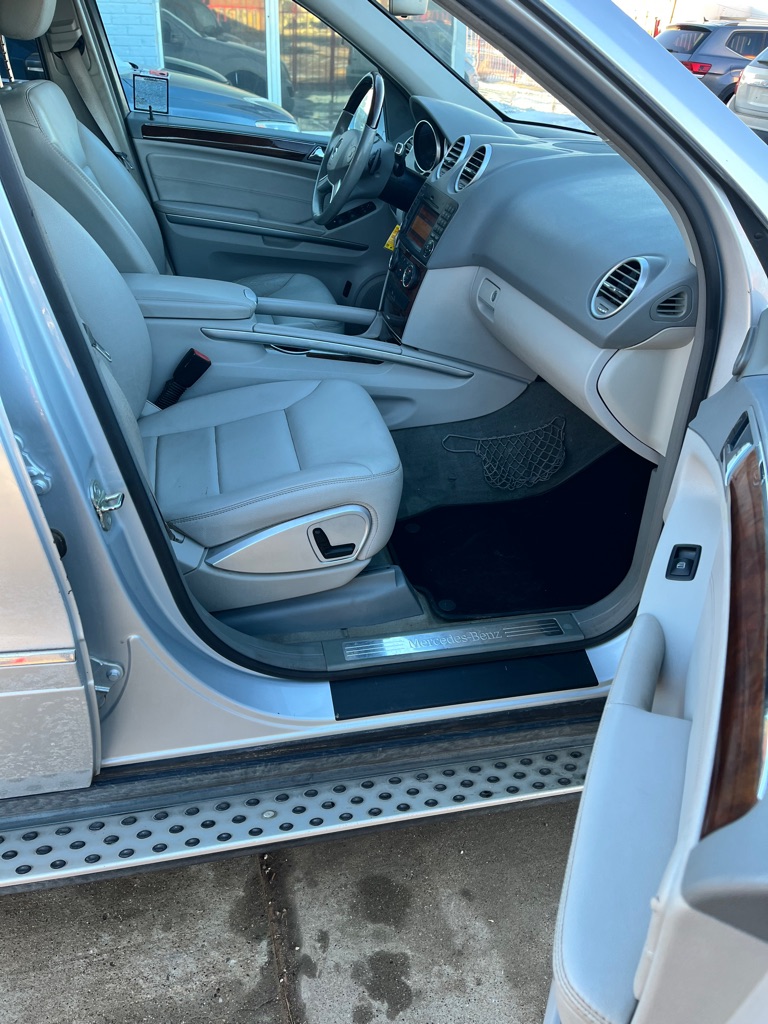 Photo 14 of this MERCEDES-BENZ ML