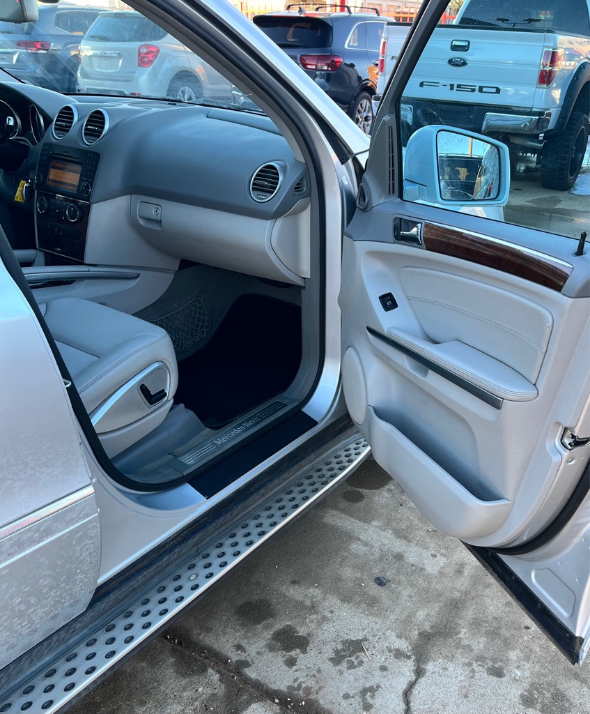Photo 13 of this MERCEDES-BENZ ML