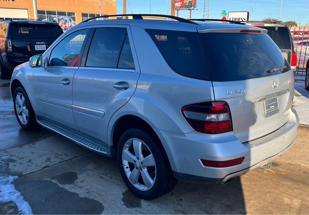 Photo 7 of this MERCEDES-BENZ ML