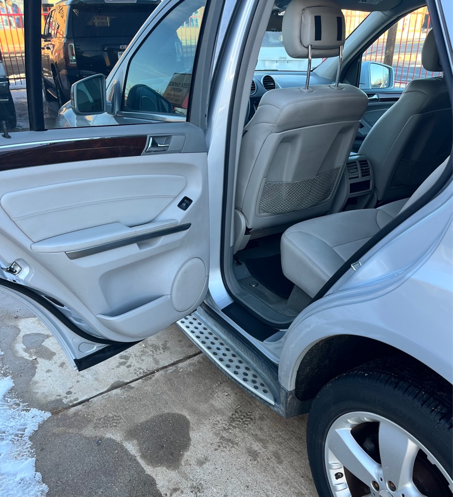 Photo 11 of this MERCEDES-BENZ ML