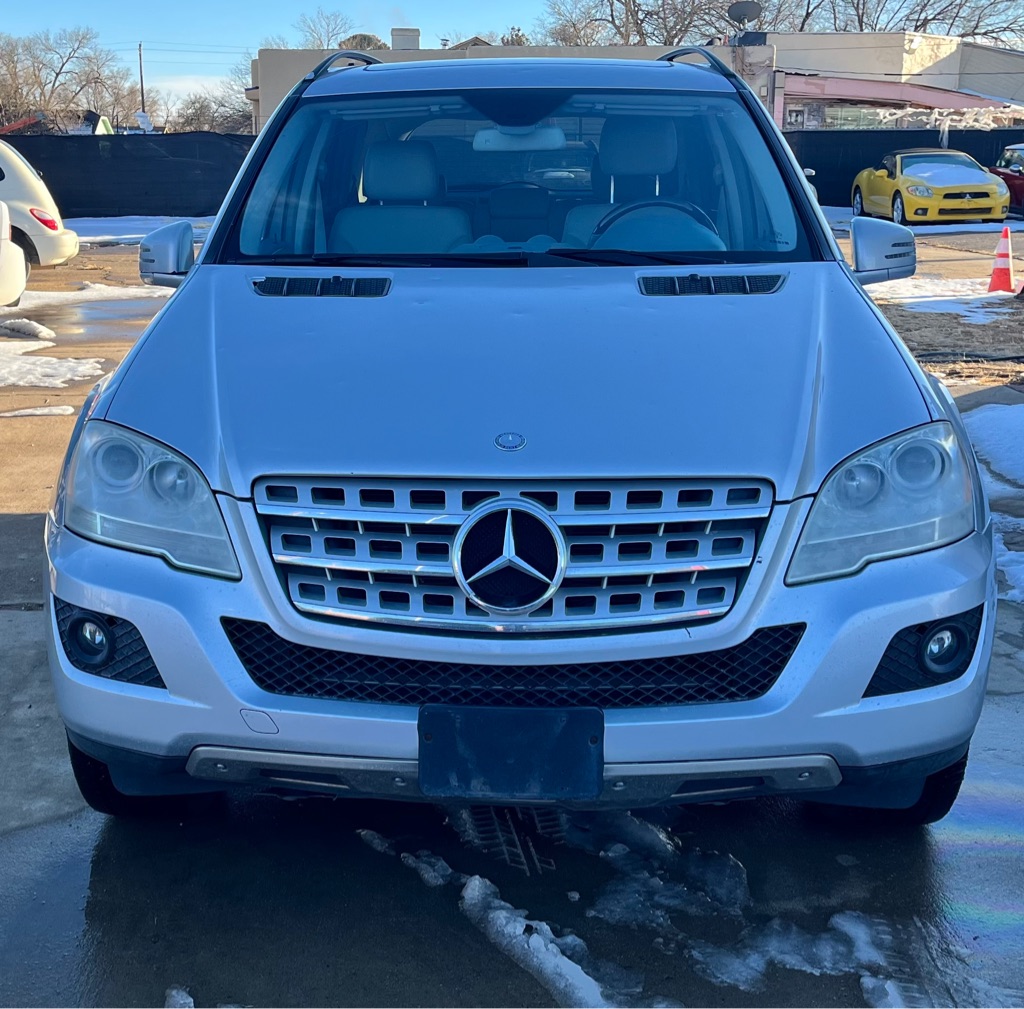 Photo 3 of this MERCEDES-BENZ ML