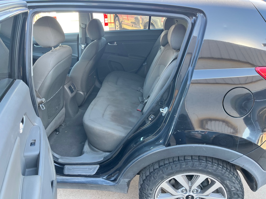 Photo 11 of this KIA SPORTAGE