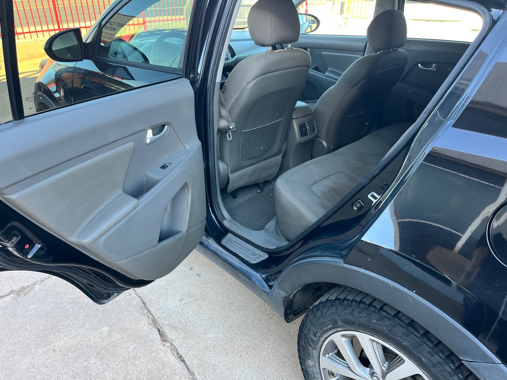 Photo 10 of this KIA SPORTAGE