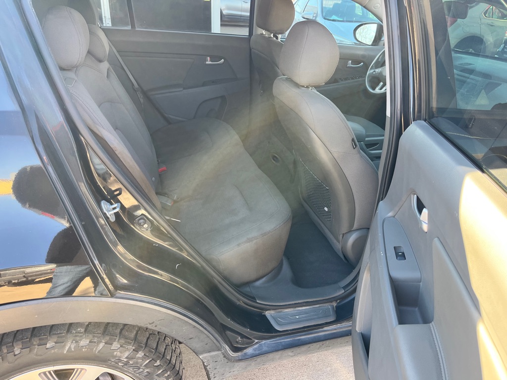 Photo 15 of this KIA SPORTAGE