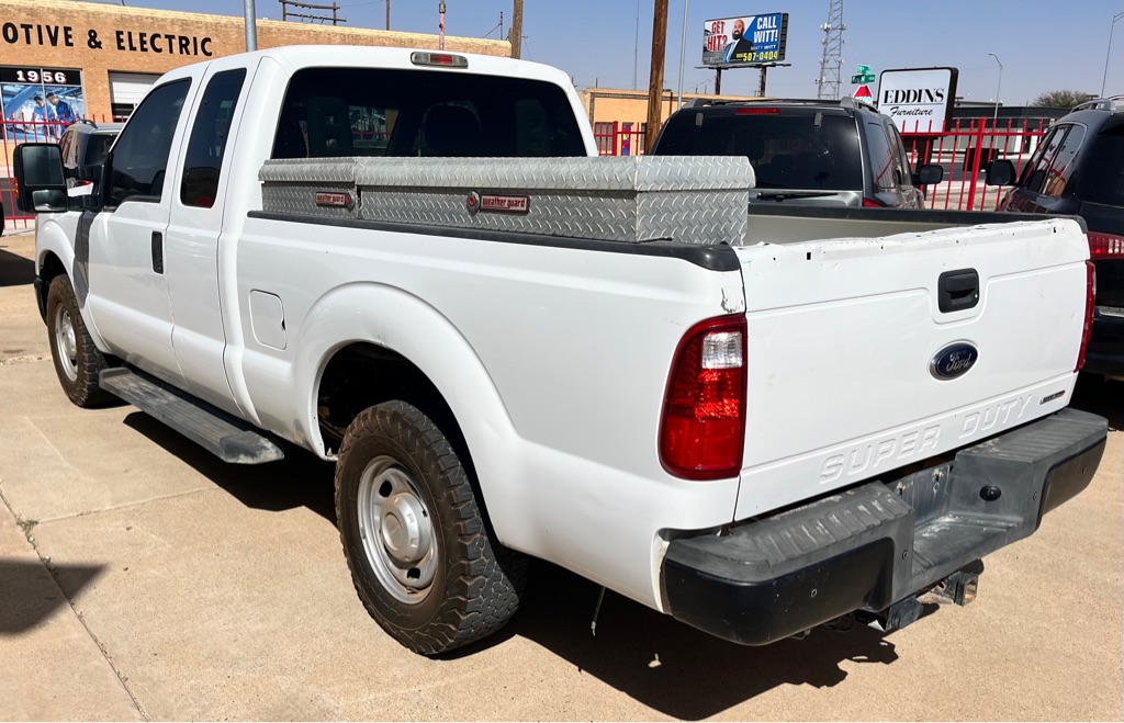 Photo 7 of this FORD F250