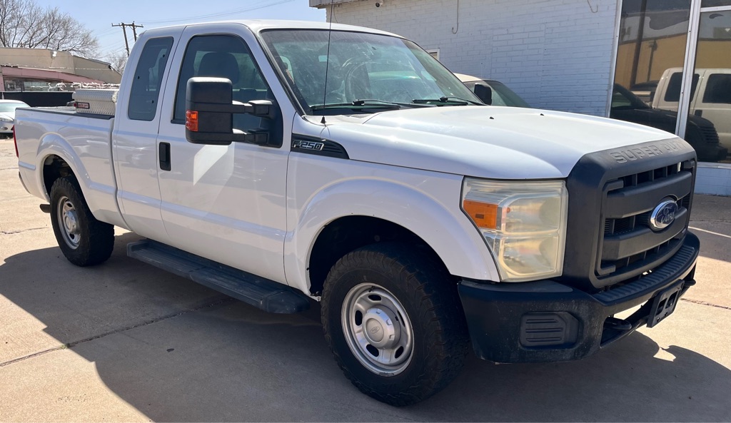 Photo 4 of this FORD F250