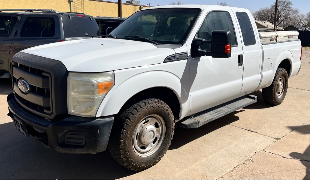 Photo 2 of this FORD F250