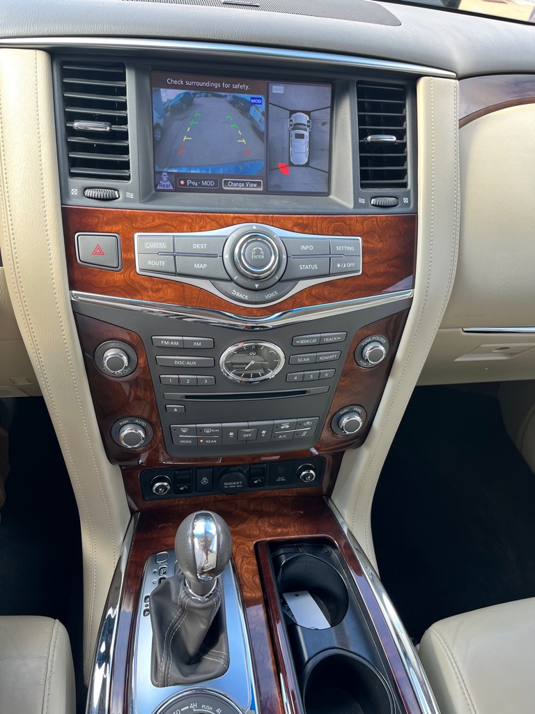 Photo 17 of this INFINITI QX80