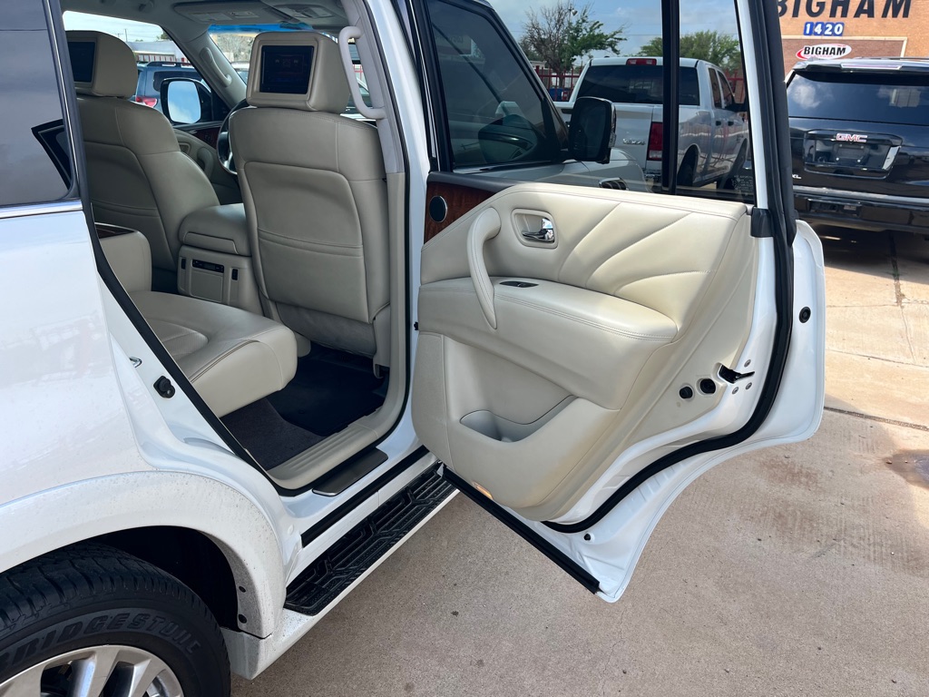 Photo 14 of this INFINITI QX80
