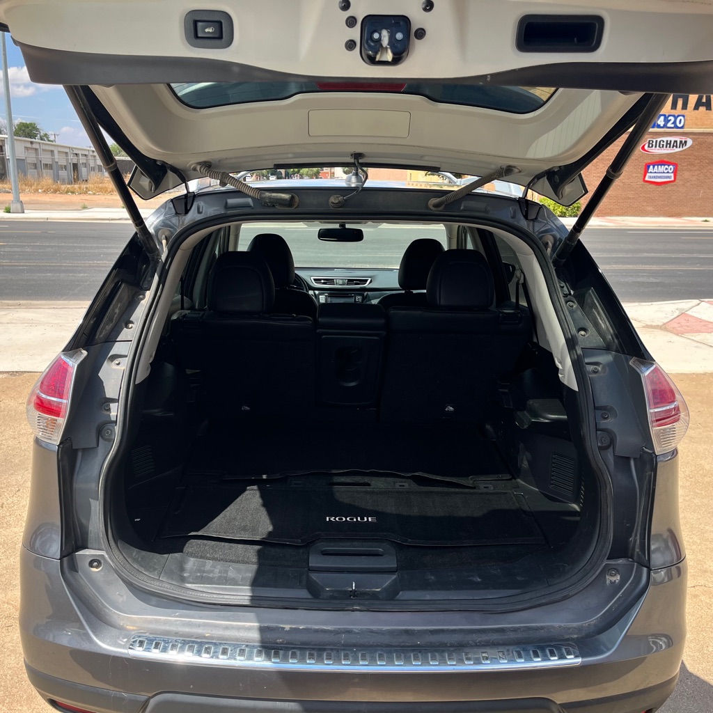 Photo 17 of this NISSAN ROGUE