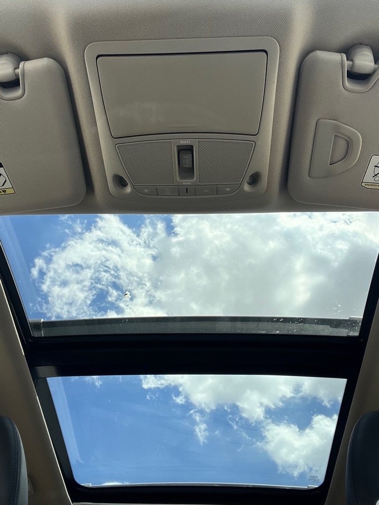 Photo 21 of this NISSAN ROGUE
