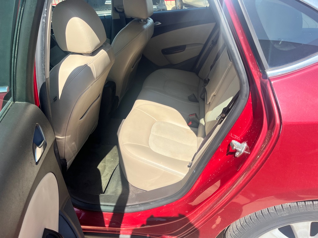 Photo 29 of this BUICK VERANO