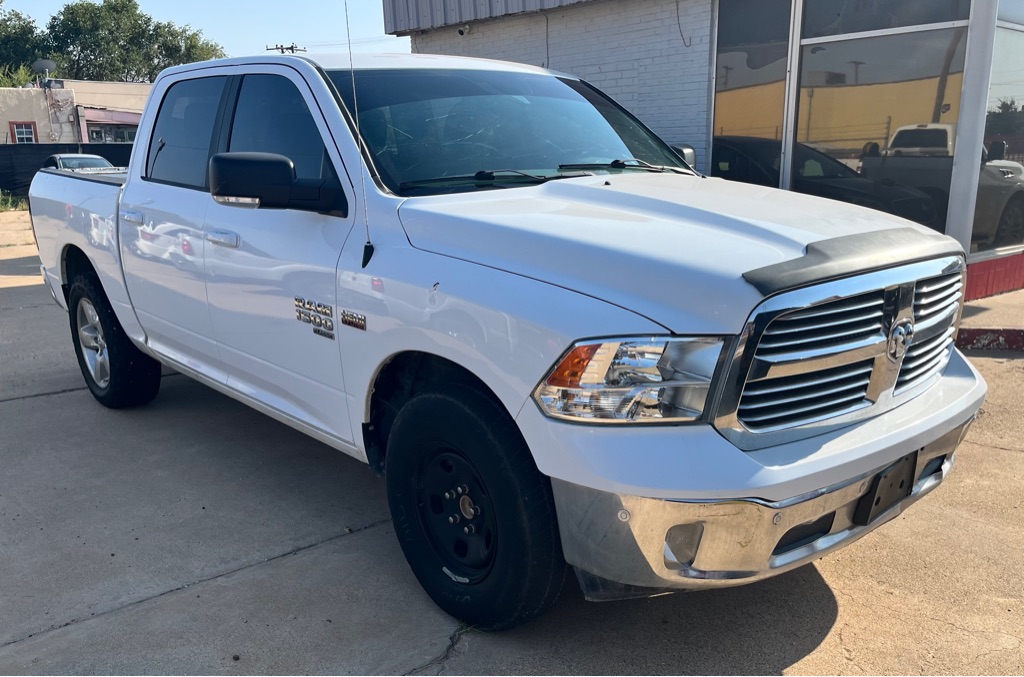 Photo 4 of this RAM 1500 CLASSIC