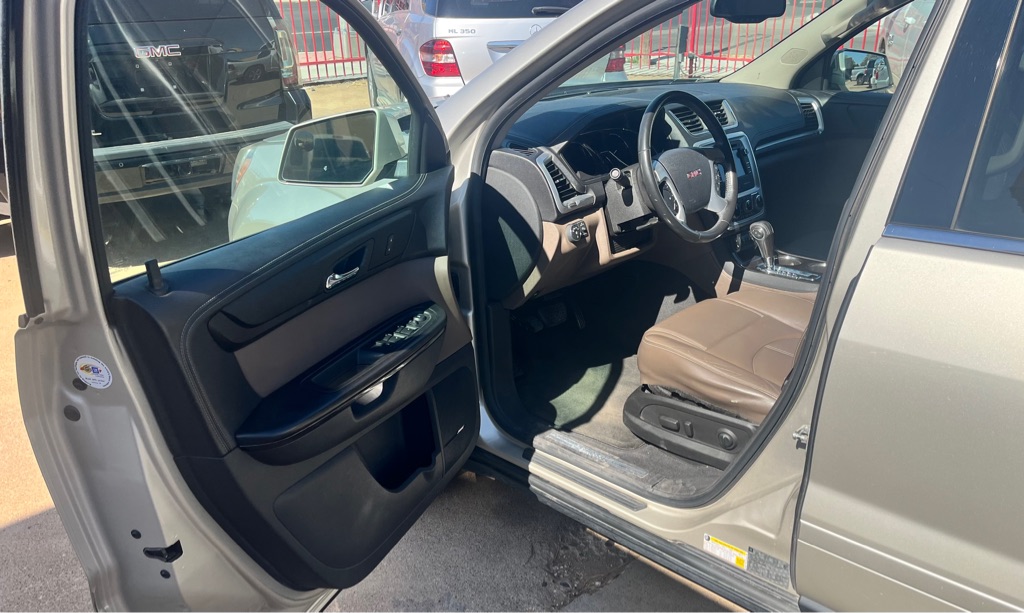 Photo 8 of this GMC ACADIA