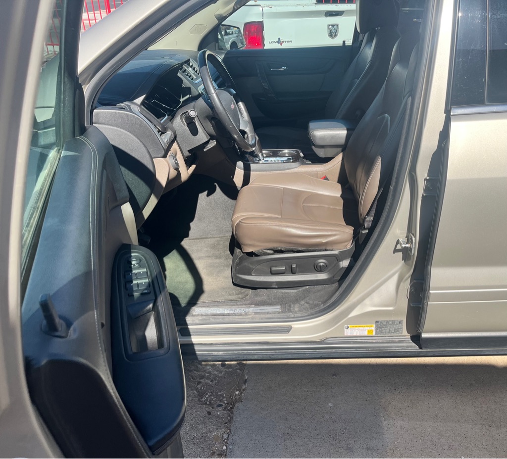 Photo 9 of this GMC ACADIA