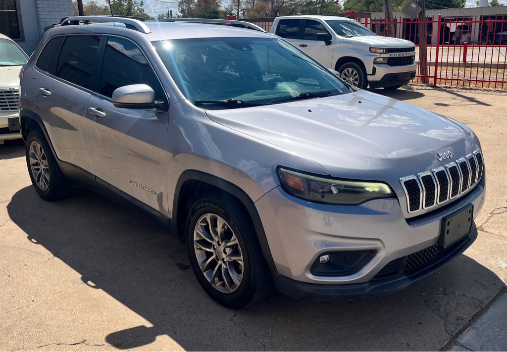 Photo 4 of this JEEP CHEROKEE