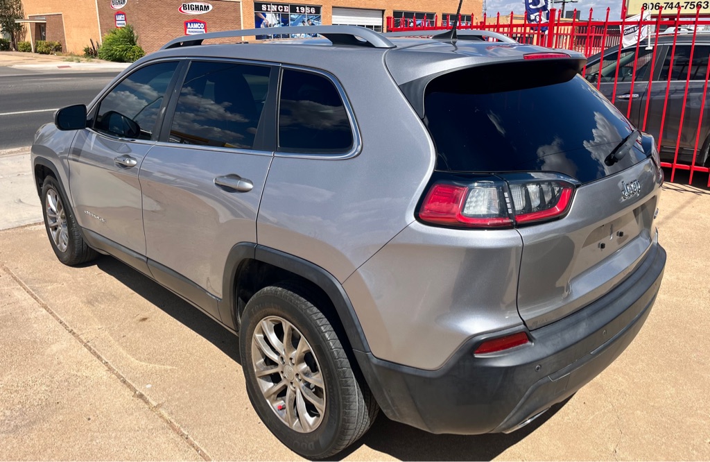 Photo 10 of this JEEP CHEROKEE