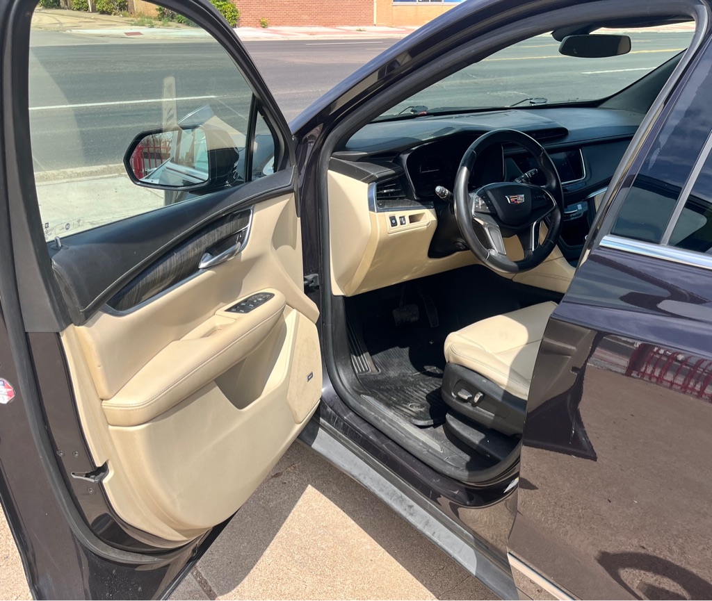 Photo 9 of this CADILLAC XT5