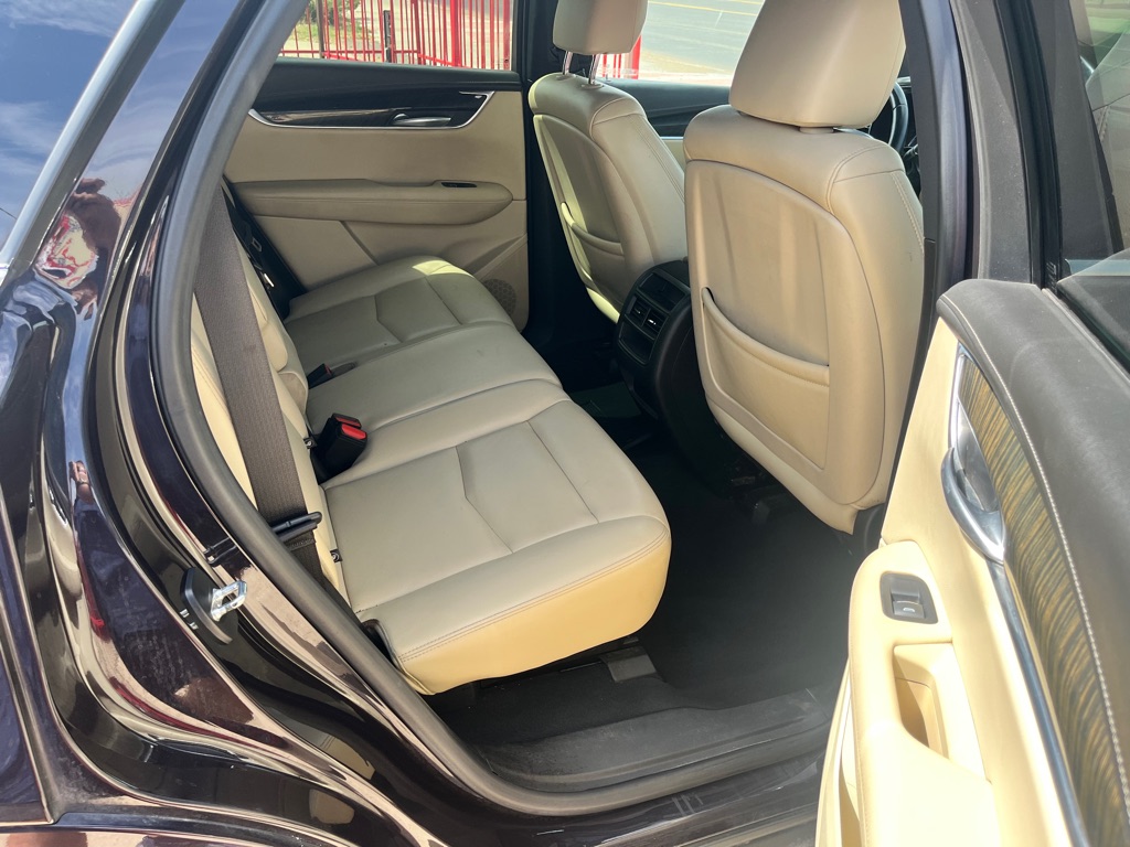 Photo 16 of this CADILLAC XT5