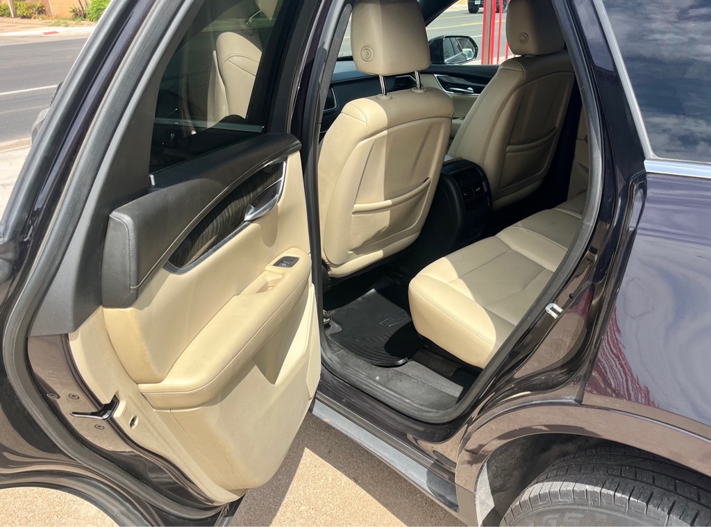 Photo 11 of this CADILLAC XT5