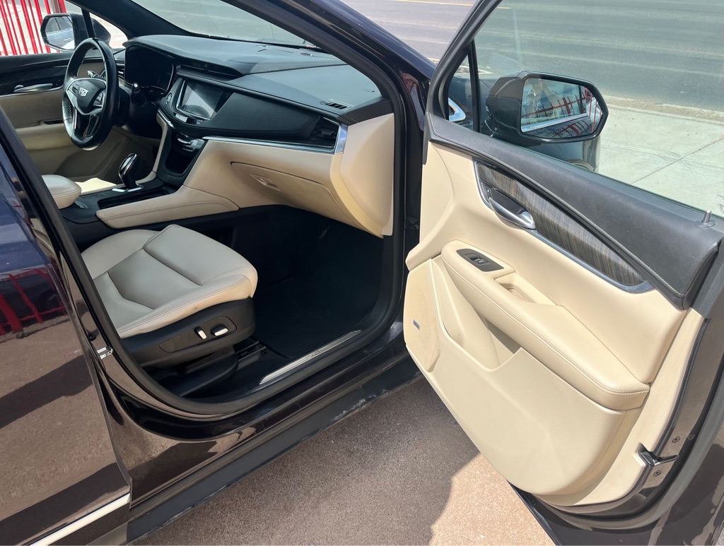 Photo 13 of this CADILLAC XT5