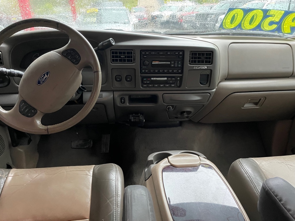 Photo 6 of this FORD EXCURSION