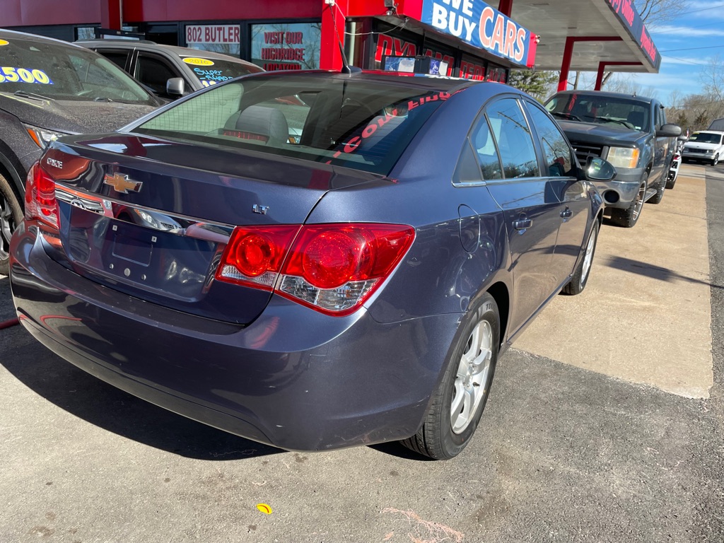Photo 7 of this CHEVROLET CRUZE