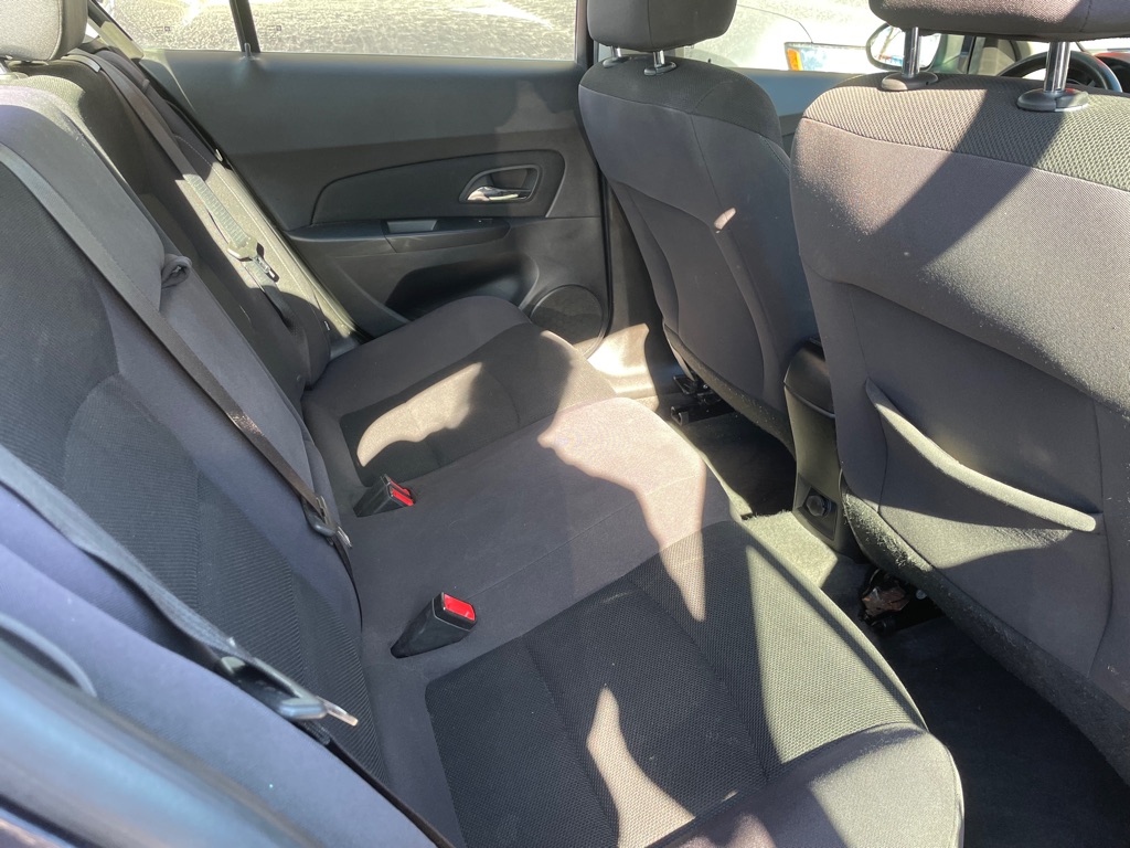 Photo 11 of this CHEVROLET CRUZE