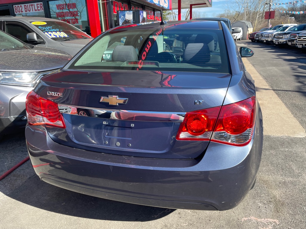 Photo 6 of this CHEVROLET CRUZE