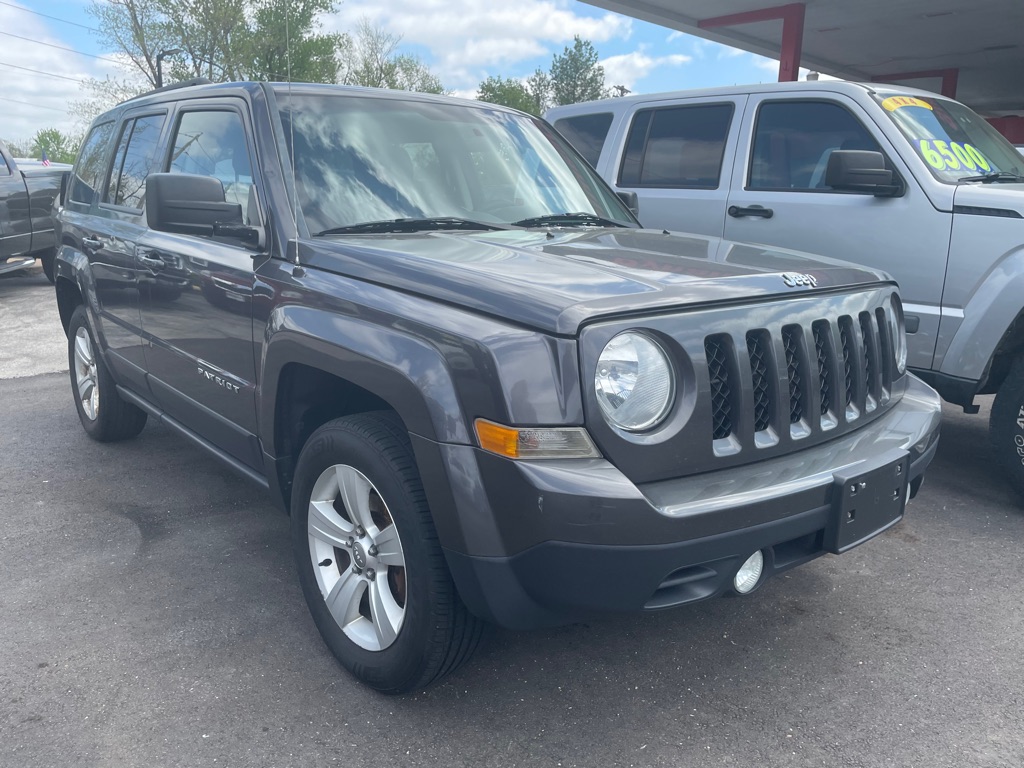 Photo 2 of this JEEP PATRIOT