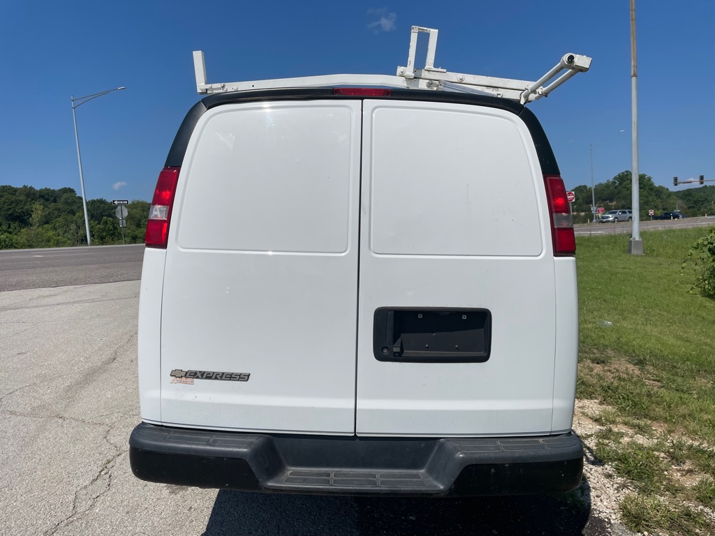 Photo 7 of this CHEVROLET EXPRESS G2500