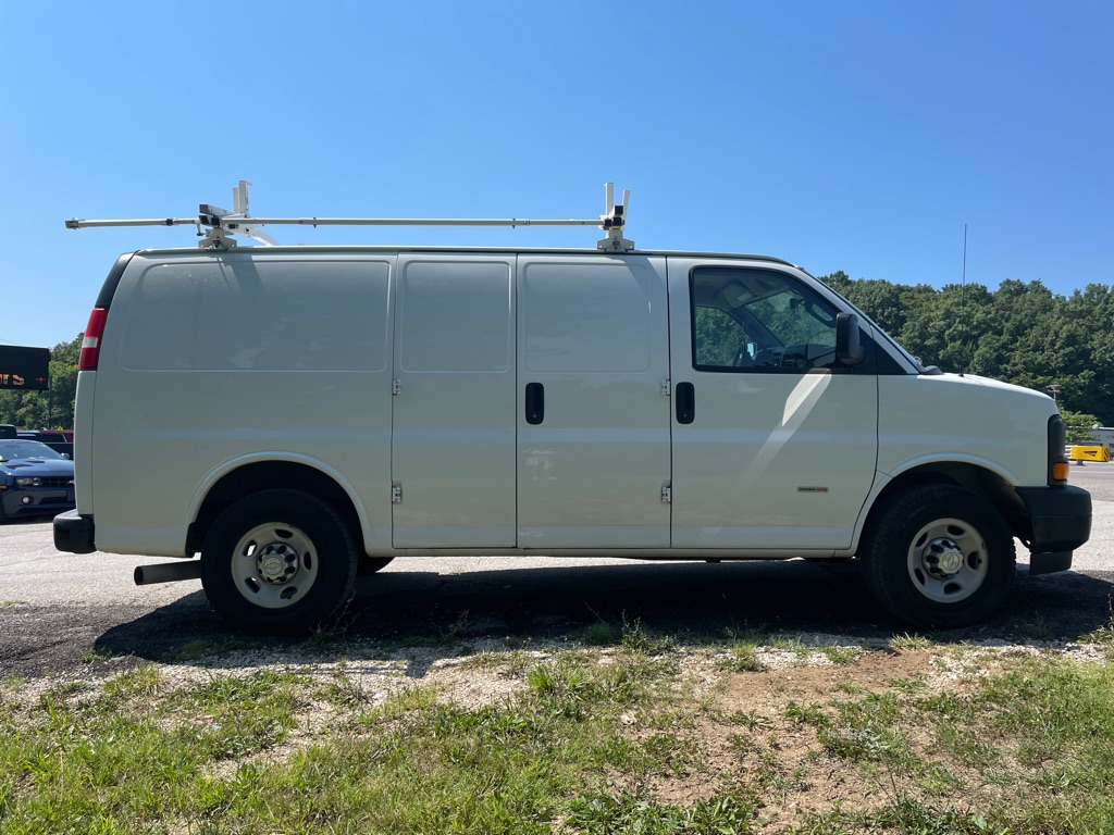 Photo 5 of this CHEVROLET EXPRESS G2500
