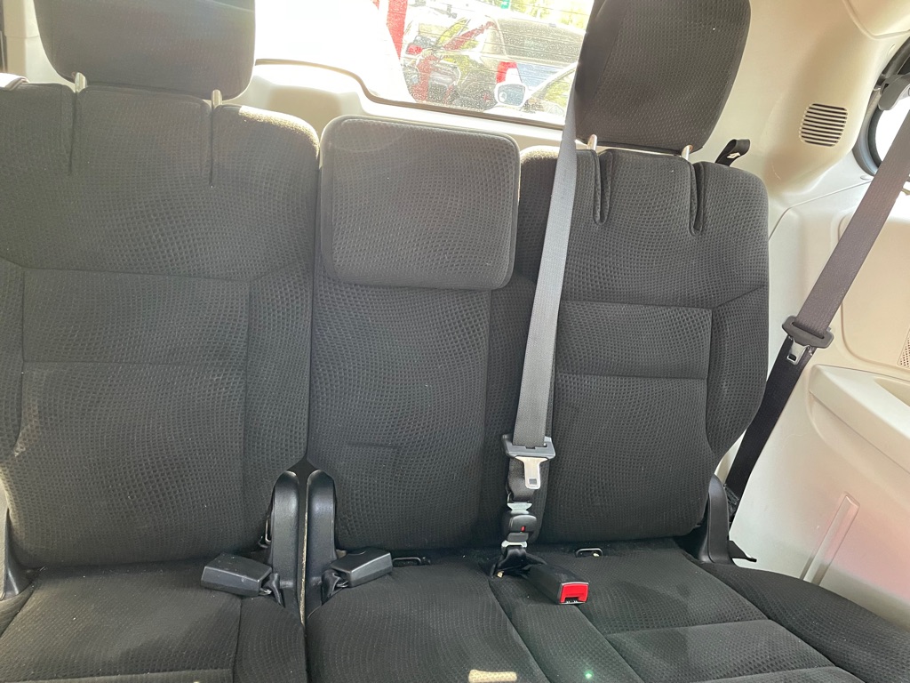 Photo 12 of this DODGE GRAND CARAVAN