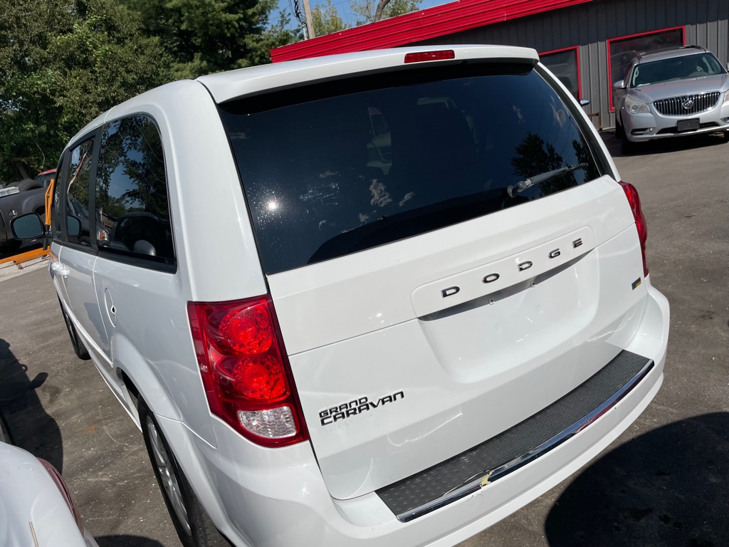 Photo 5 of this DODGE GRAND CARAVAN