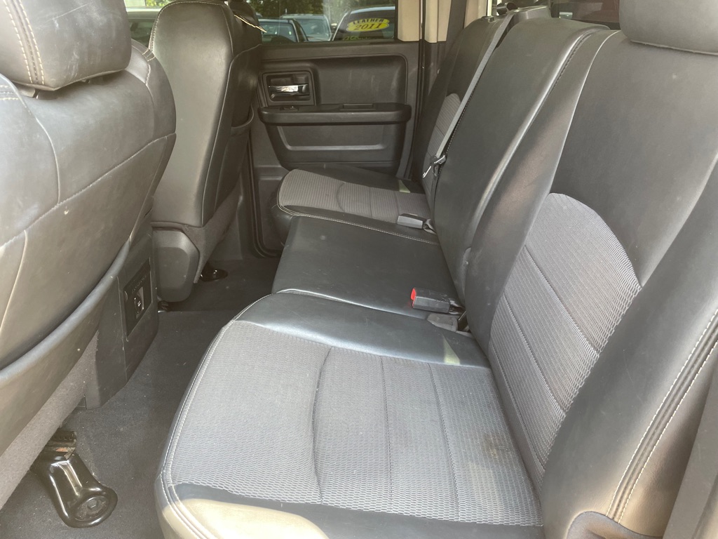 Photo 10 of this DODGE RAM 1500