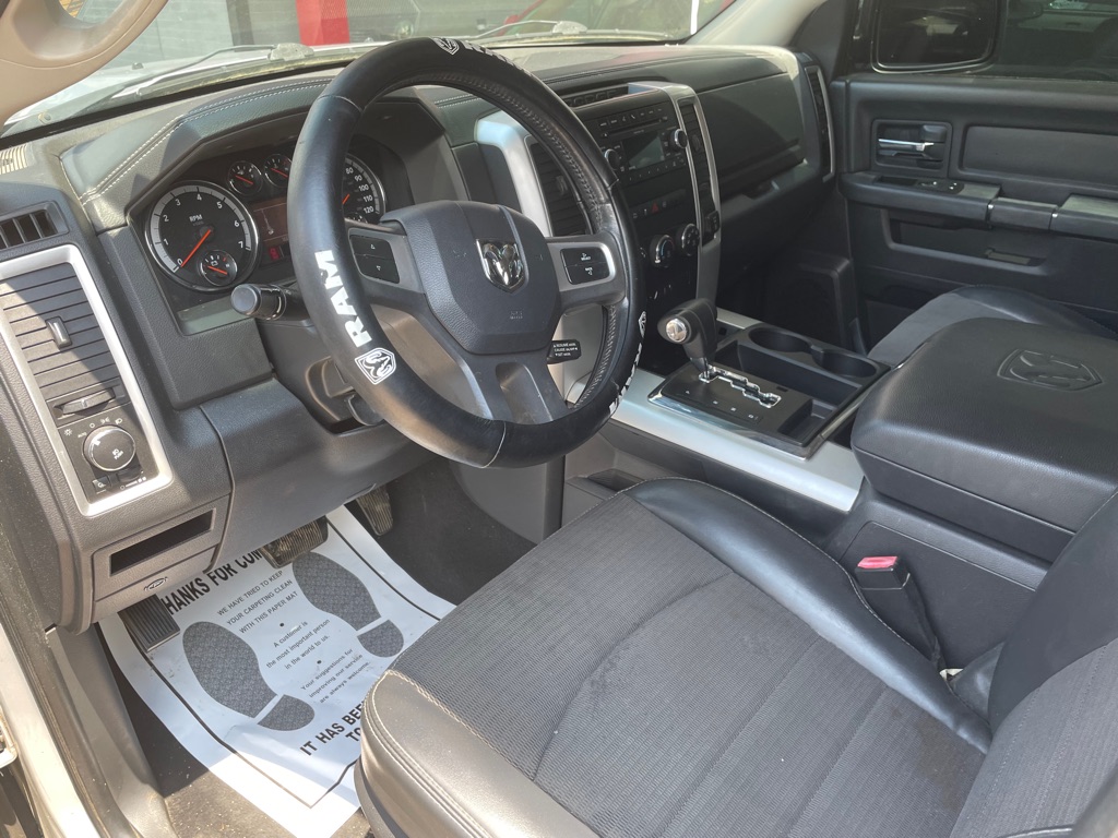 Photo 7 of this DODGE RAM 1500