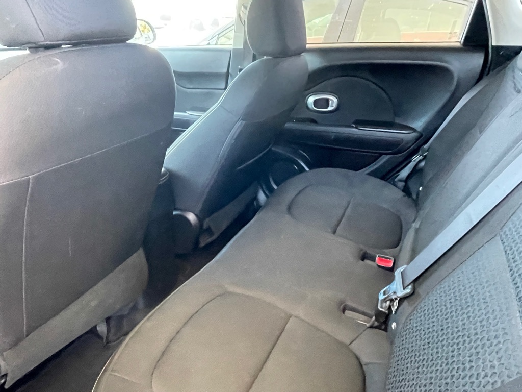 Photo 8 of this KIA SOUL