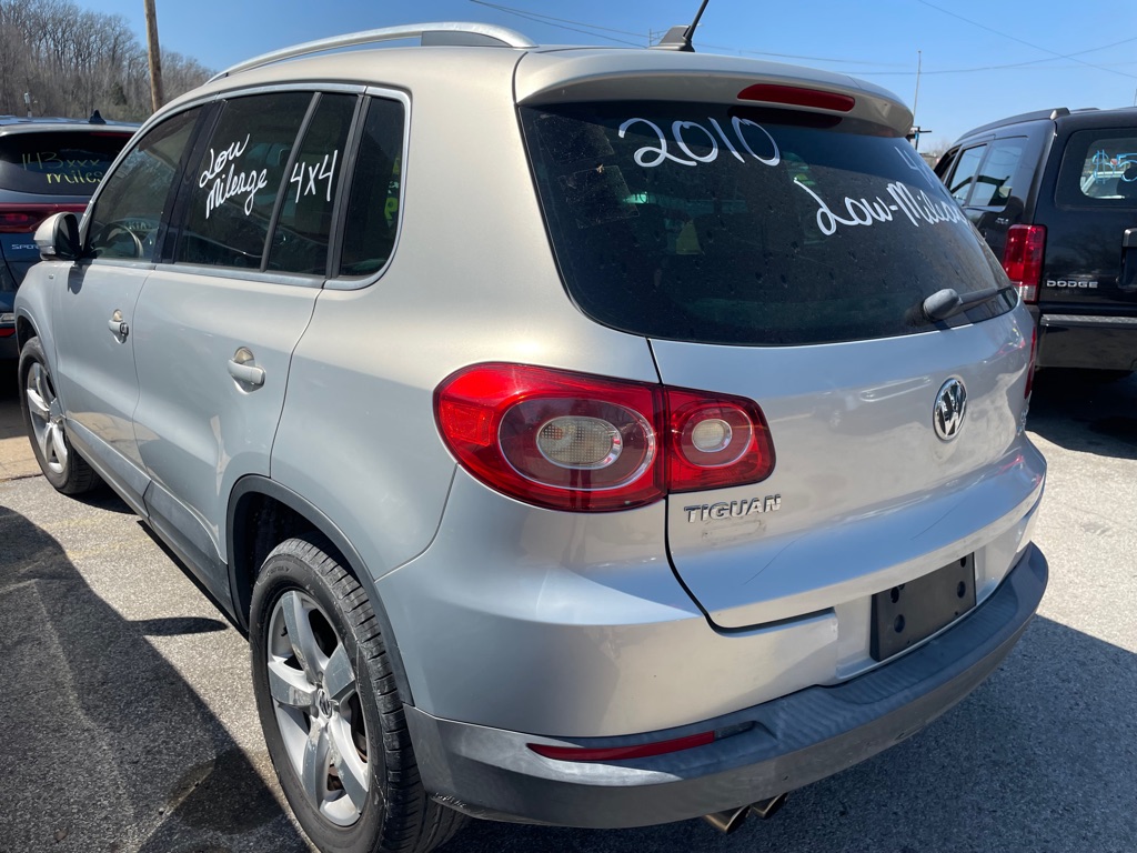 Photo 5 of this VOLKSWAGEN TIGUAN