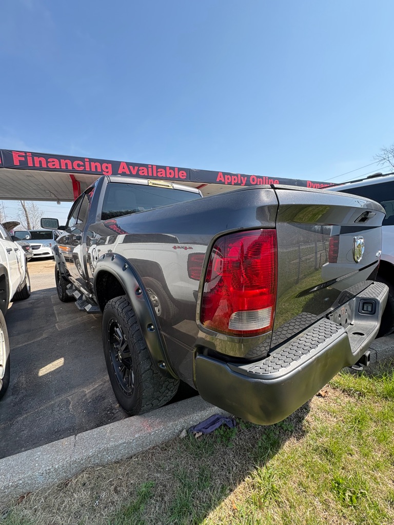 Photo 4 of this RAM 1500