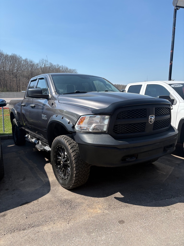 Photo 2 of this RAM 1500