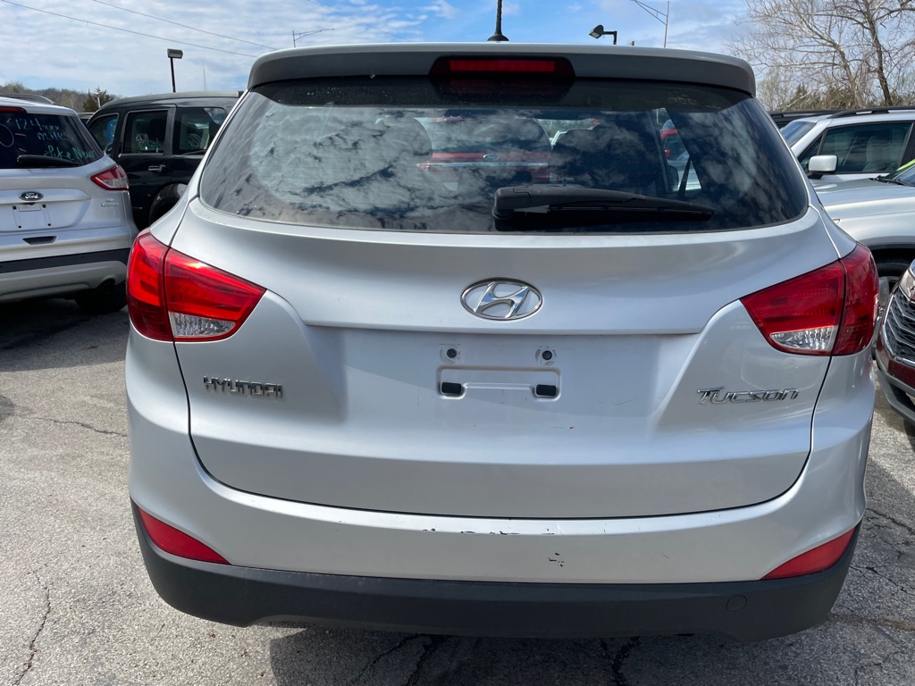 Photo 6 of this HYUNDAI TUCSON