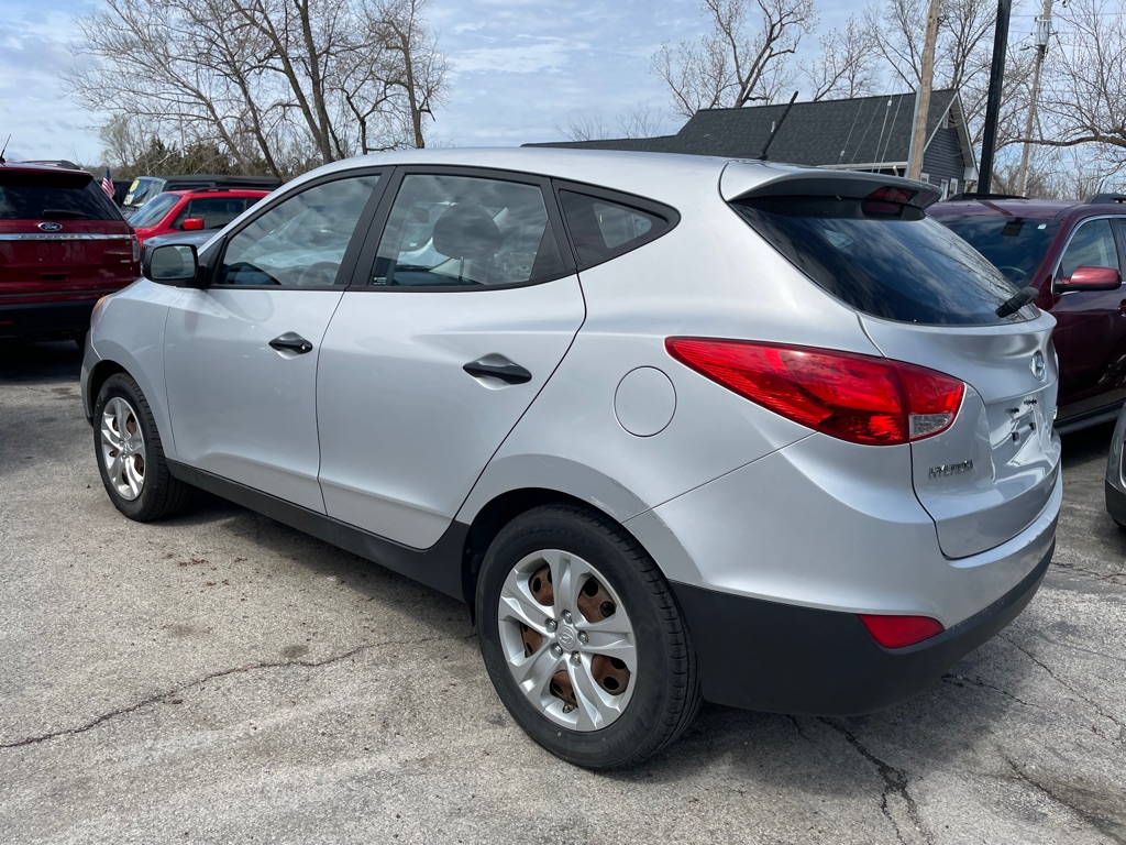 Photo 7 of this HYUNDAI TUCSON