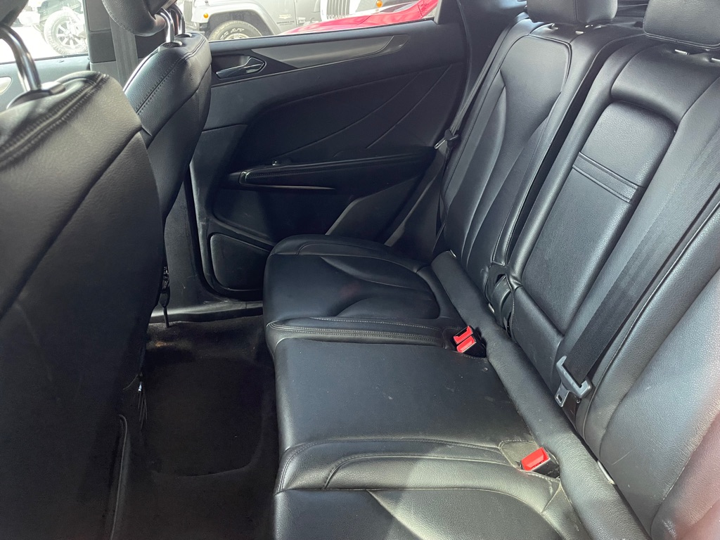 Photo 6 of this LINCOLN MKC