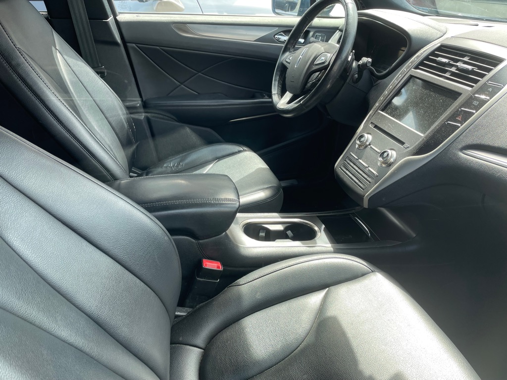 Photo 5 of this LINCOLN MKC