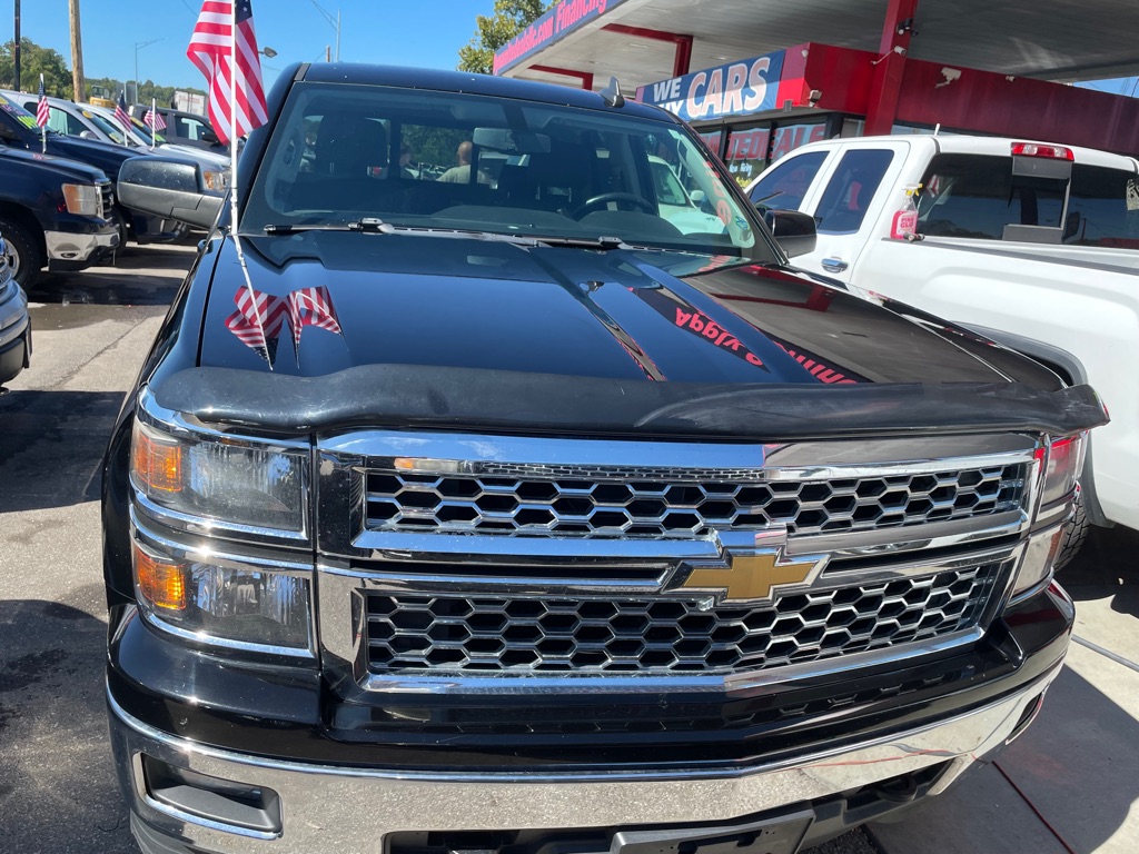 Photo 2 of this CHEVROLET SILVERADO 1500